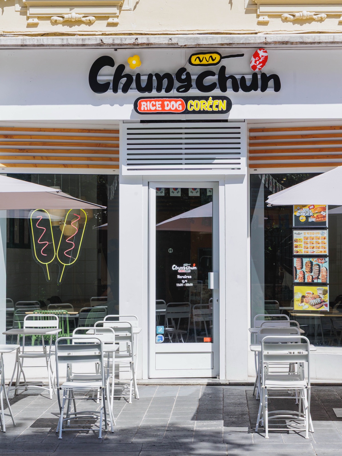 Devanture du restaurant Chungchun à Nice, enseigne Rice Dog Coréen et terrasse, 4 Rue de Suisse