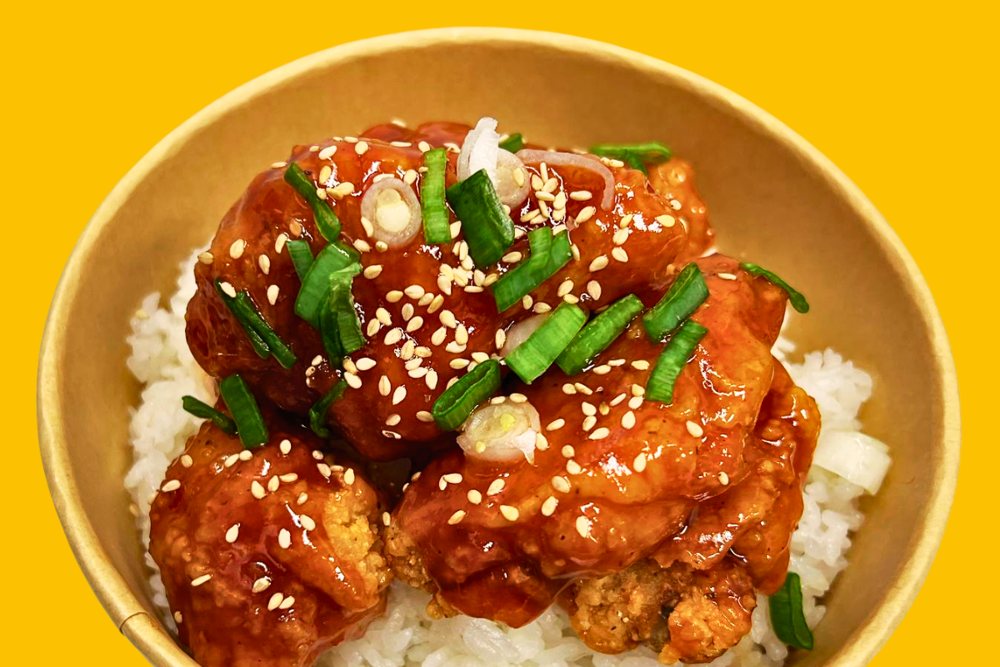 Chikin Bap — bol d'ailes de poulet croustillantes sur riz coréen