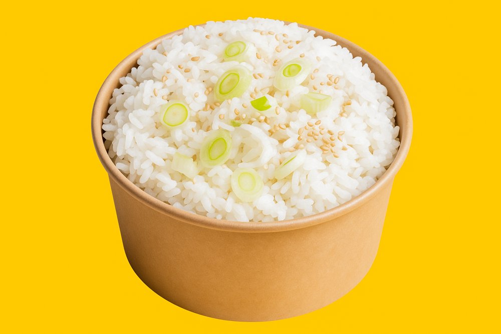 Bol de riz blanc coréen parfumé aux cébettes et graines de sésame